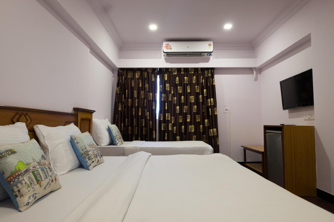 Oyo Flagship 561 Host Inn Bombaim Exterior foto