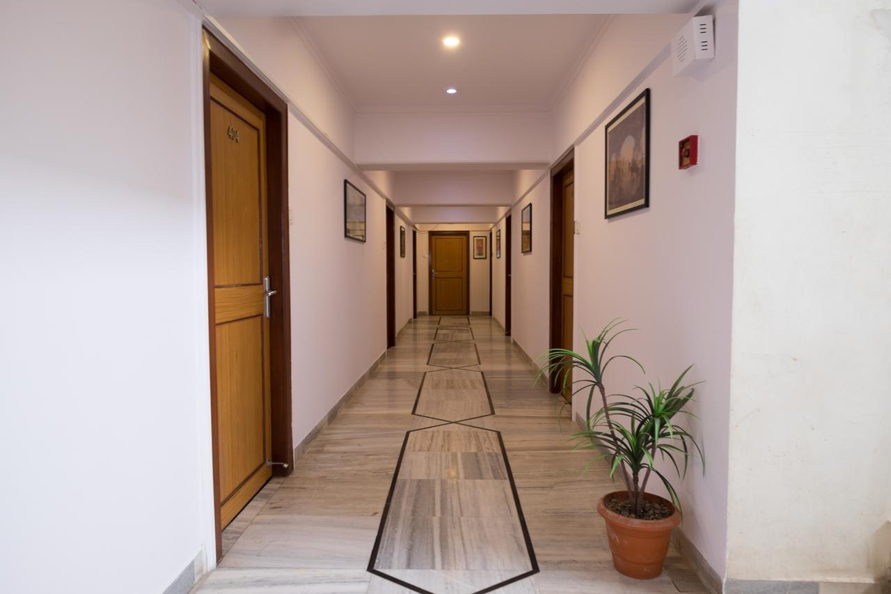 Oyo Flagship 561 Host Inn Bombaim Exterior foto